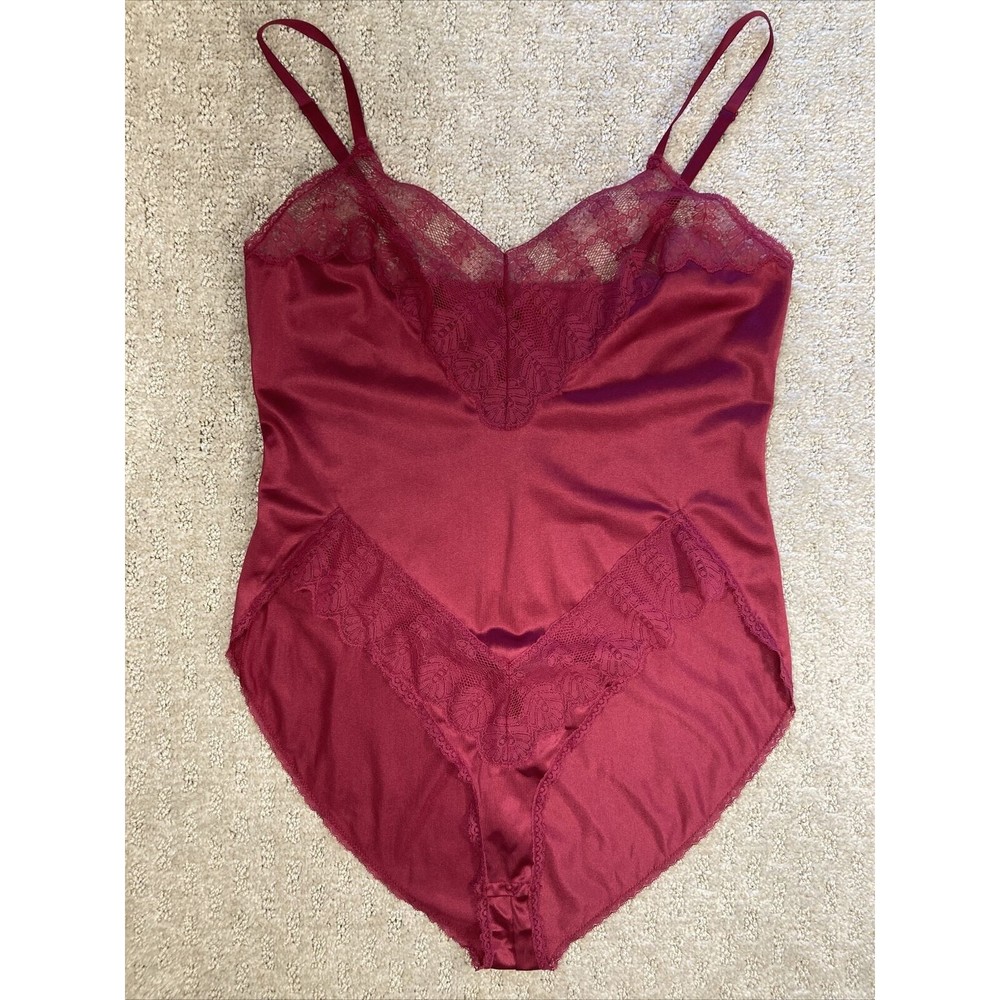 Vtg Holiday Teddy Bodysuit Lace Sexy Magenta High Cut Lingerie Size 32 Made USA